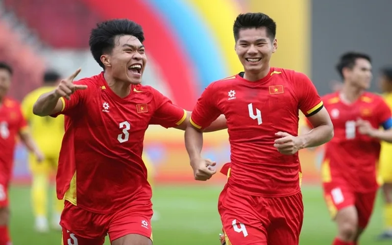 hieu minh cau thu hanh trinh vuon minh thanh trung ve cua bong da viet nam