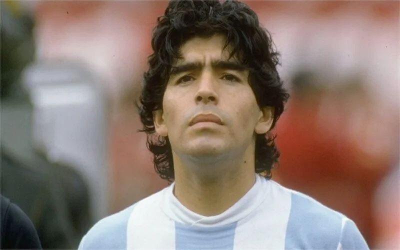 maradona chet vi sao va bi an phia sau ngay cuoi cung